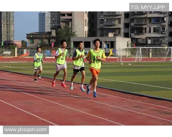 球场传奇再现:聚焦全球足球巨星的风采与荣耀时刻 球场传奇再现:聚焦全球足球巨星的风采与荣耀时刻