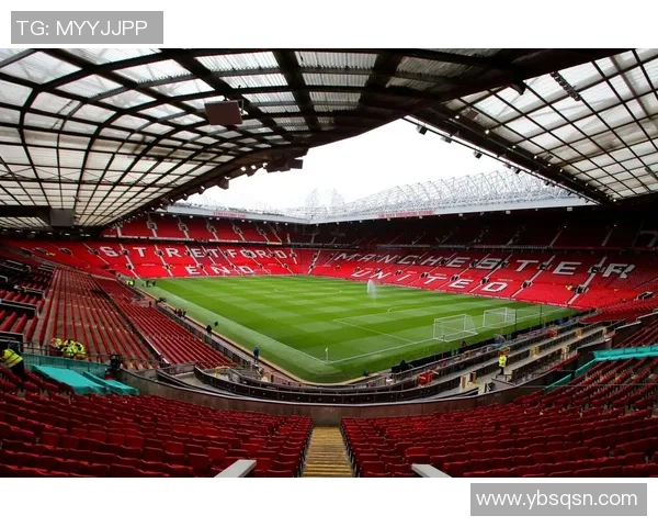 曼联球星足球壁纸精选展示 展现红魔传奇风采与球场激情 曼联球星足球壁纸精选展示 展现红魔传奇风采与球场激情