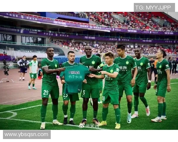 足球巨星喜迎新生命孩子出生引发全球球迷热烈祝福 足球巨星喜迎新生命孩子出生引发全球球迷热烈祝福